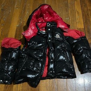 Toddler boy Moncler puffer coat with removal sleeves to wear as vest size 4.